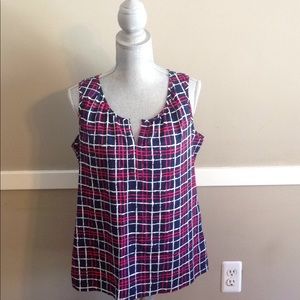 Navy and pink sleeveless BR top